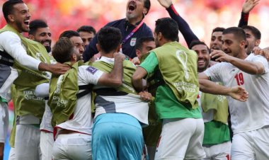 خوشحالی قطریها بعد از پیروزی تیم ملی ایران