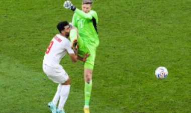 کارت قرمز  و جنون ایران