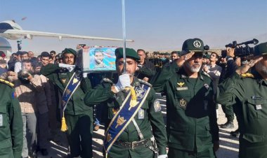 پیکر شهید جعفری در حرم شاهچراغ(ع) آرام می‌گیرد