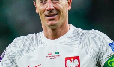 اشک‌ لواندوفسکی پس از ثبت اولین گل