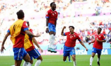 بانوی دست به‌دعا، سمبل پیروزی بزرگ