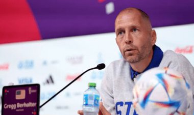 عذرخواهی سرمربی آمریکا برای تغییر پرچم ایران