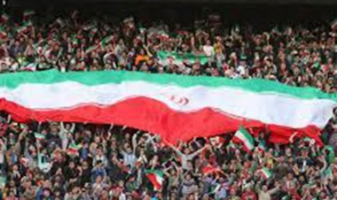 ببینید| کری خوانی ایرانی های حاضر در دوحه برای تیم آمریکا