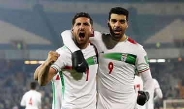 لحظه اعلام اسامی بازیکنان تیم ملی در استادیوم