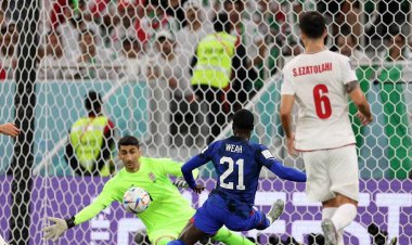 موقعیت حساس روی دروازه ایران و گرفتن توپ توسط بیرانوند