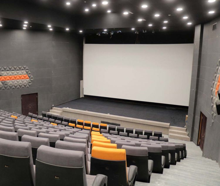 معاون وزیر فرهنگ از افتتاح ۲۰۰ سینما تا پایان سال خبر داد    
