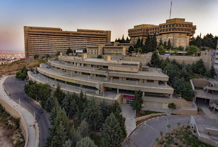 ماجرای ورود نیروهای امنیتی به کتابخانه دانشگاه شیراز چه بود؟
