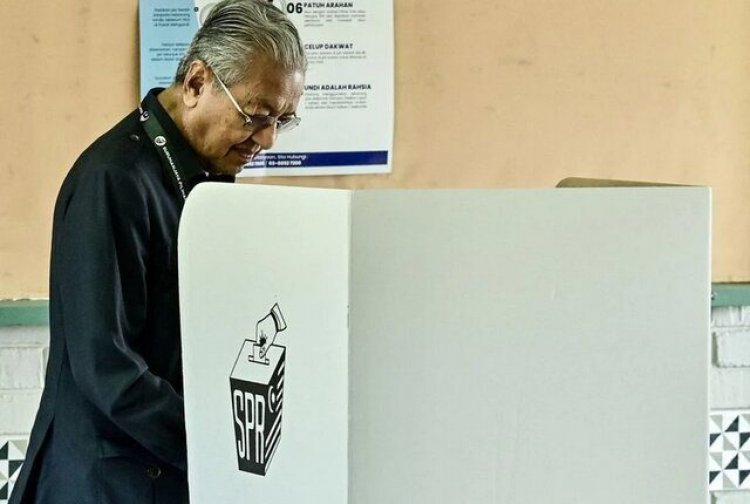 ماهاتیر محمد در ۹۷ سالگی سرانجام در انتخابات شکست خورد