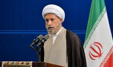 امام جمعه شیراز: دانشگاه شیراز همایش "دریاپایه" برگزار کند