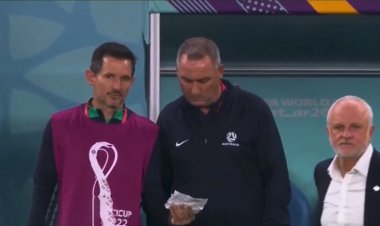 تکه کاغذی که استرالیا را به مرحله بعد برد!