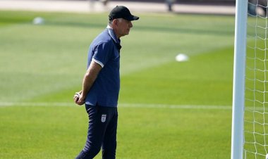 کی‌روش  - فعلاً - از ایران رفت!