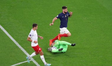 گل اول فرانسه به لهستان توسط اولیویه ژیرو