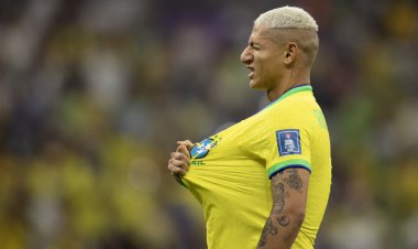 اشک‌های ستاره برزیل: باورم نمی‌شود رونالدو را دیدم!