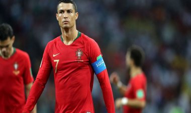 رونالدو روی نیمکت!