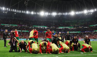 فیلم| شادی و سجده بازیکنان مراکش بعد از صعود