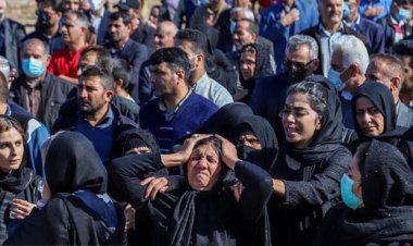 قالیباف با خانواده شهدای شاهچراغ(ع) دیدار کرد