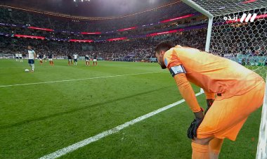 گل انگلیس به فرانسه از روی نقطه پنالتی