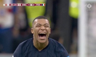 فیلم| واکنش امباپه به پنالتی از دست رفته انگلیس