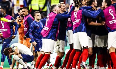 عکس | شاهکار عکاس از صحنه عجیب بازنده و برنده در جام جهانی