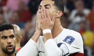 فوق ستاره بر سر دو راهی بزرگ