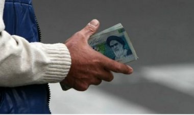 یارانه نقدی بابت خرید ارز دولتی قطع می‌شود؟