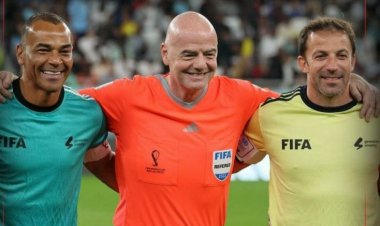 عکس| رئیس فیفا داور شد