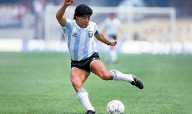 جادوگر در کنار اسطوره فوتبال کرواسی