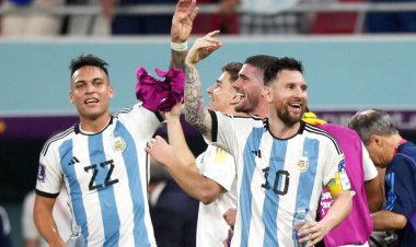 ببینید| خوشحالی بازیکنان آرژانتین قبل از ورود به استادیوم