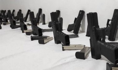 کشف ۶ هزار و ۷۰۰ فشنگ کلت کمری در آبادان