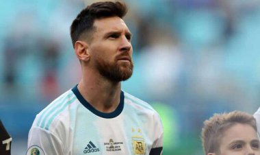 ببینید | سلفی هواداران لیونل مسی از پشت تلویزیون