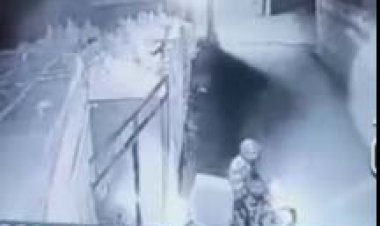 ببینید | لحظه باورنکردنی سرقت گاو صندوق با موتورسیکلت