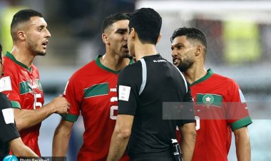 تصمیمات عجیب  داور قطری