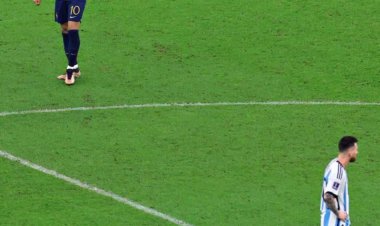 ببینید| کُری خوانی ام‌باپه و مسی