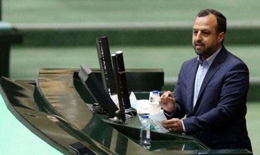 استیضاح وزیر اقتصاد هم کلید خورد