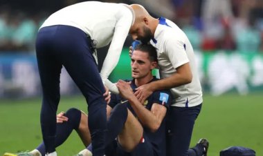 فرانسوی ها 7 تعویض داشتند!