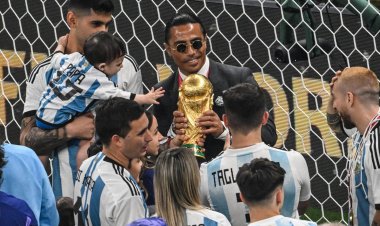 ناراحتی مسی از آشپز معروف روی سکوی قهرمانی