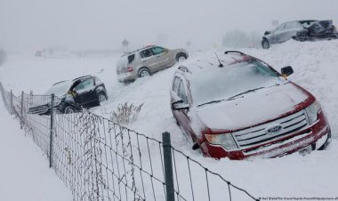 «کولاک قرن» در آمریکا؛ جستجوی اجساد یخ‌زده در خودروهای مدفون در برف