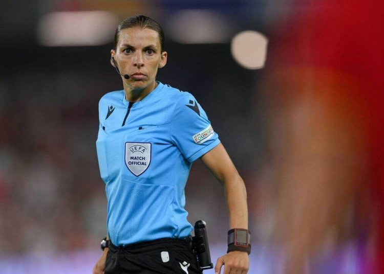 امشب، اولین قضاوت داوران زن در جام جهانی مردان