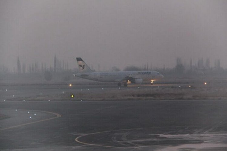 شرایط جوی مانع فرود هواپیما در بوشهر
