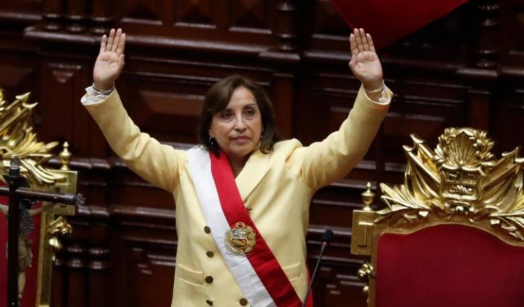 اولین رئیس جمهوری زن در پرو سوگند خورد