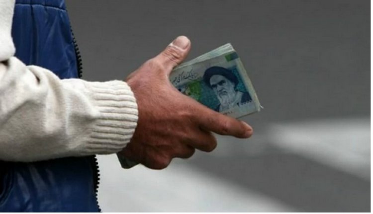 یارانه نقدی بابت خرید ارز دولتی قطع می‌شود؟