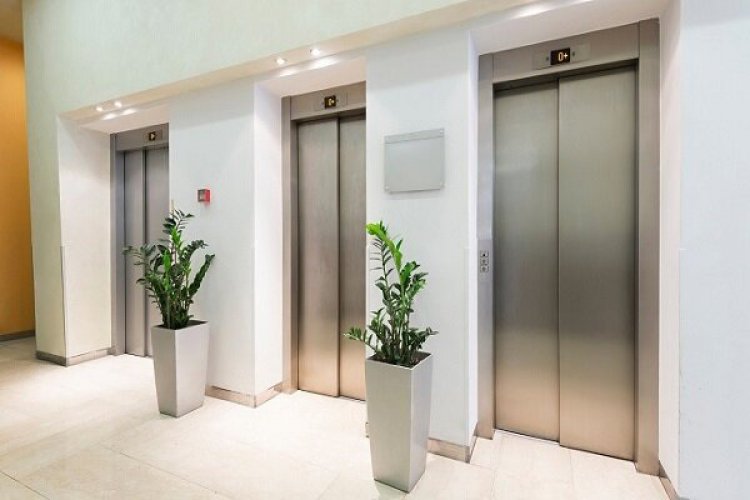 آسانسور ۲۰ مجتمع پزشکی درکهگیلویه وبویراحمد استاندارد نیست