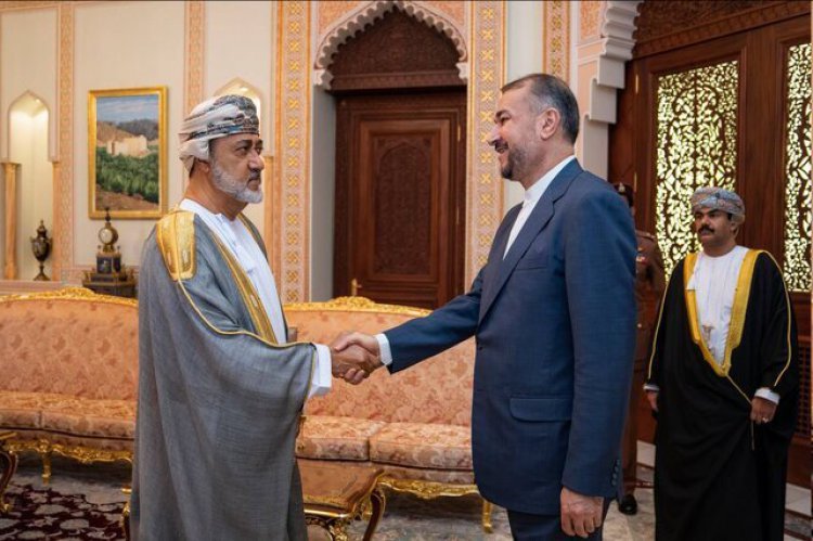 چرا وزیر خارجه  به عمان سفر کرد؟
