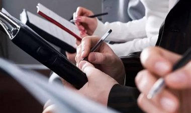 خبرنگاران مشمول بازنشستگی ۲۰ ساله به کمیسون اصل ۹۰ مجلس شکایت کنند