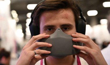 جلوگیری از شنیده شدن صدا هنگام صحبت کردن با تلفن