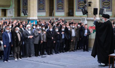 رهبر معظم خطاب به مداحان:  امیددهی کنید