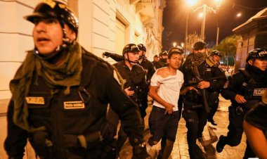 عذرخواهی رئیس جمهور پرو از مردم به دلیل کشته شدن تظاهرکنندگان