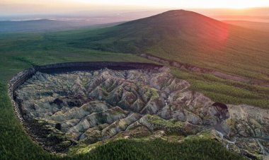 دهان جهنم همچنان روسیه را می بلعد! +فیلم و عکس    
