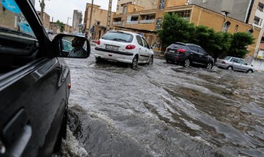 ببینید |آبگرفتگی خیابان در کوی رمضان اهواز