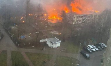 ببینید | سقوط وحشتناک بالگرد به روی مهدکودک